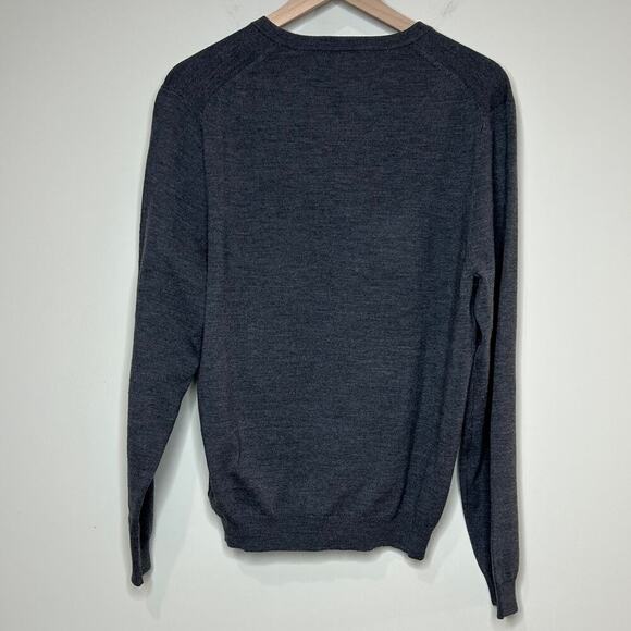 Brooks Brothers Extra Fine Italian Merino Wool Gray V Neck Sweater Size M - Picture 5 of 7